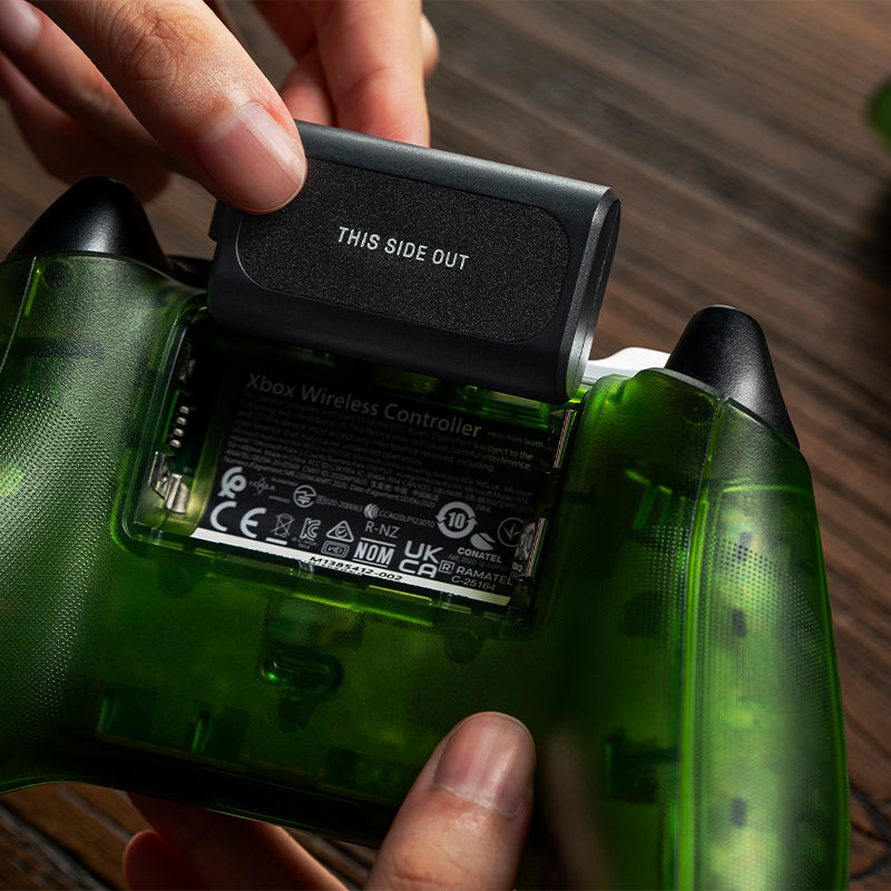 8BitDo Ultimate Charging Dock for XBOX Controllers - X25 Special Edition (Ships on Oct 20. 2026)